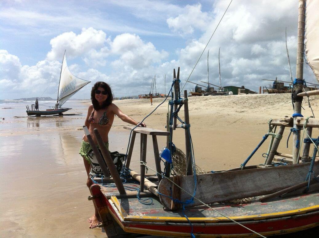 Areia e jangada na Prainha, Ceará