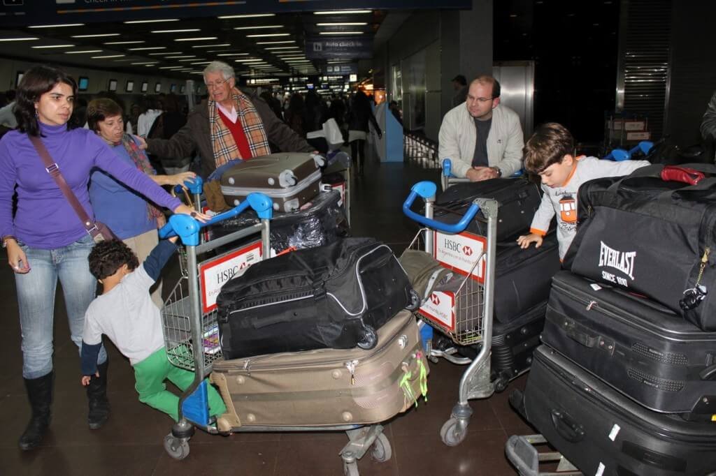 Aerolineas não respeitou crianças nem idosos