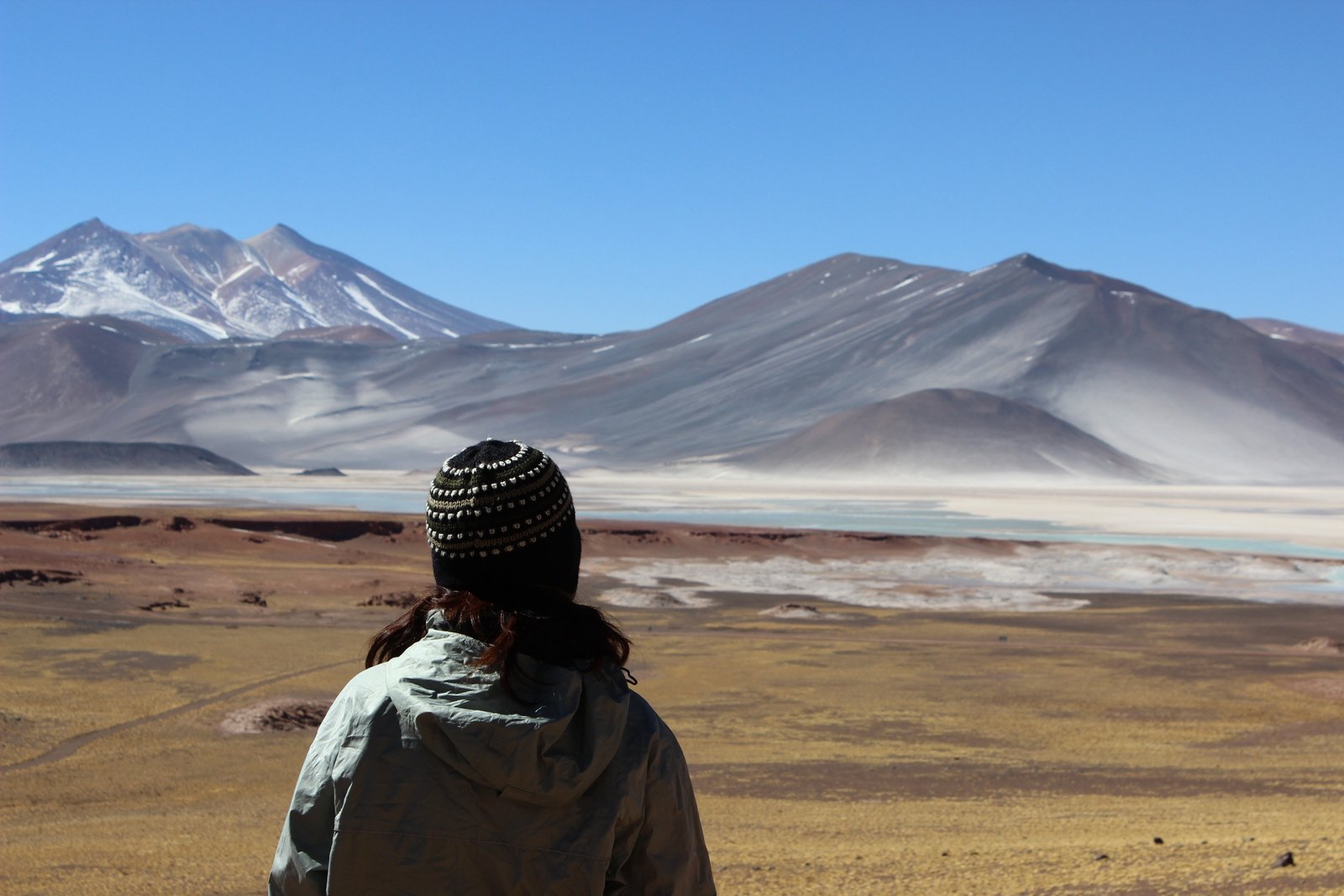 Observando a lindeza do deserto do Atacama