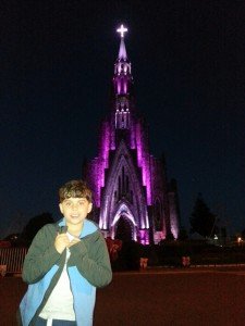 Catedral de Pedra, Canela, iluminada para o Natal