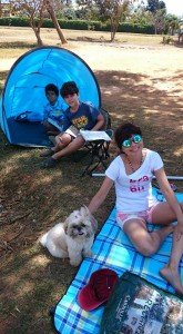 Família ocupando os espaços públicos de Brasília