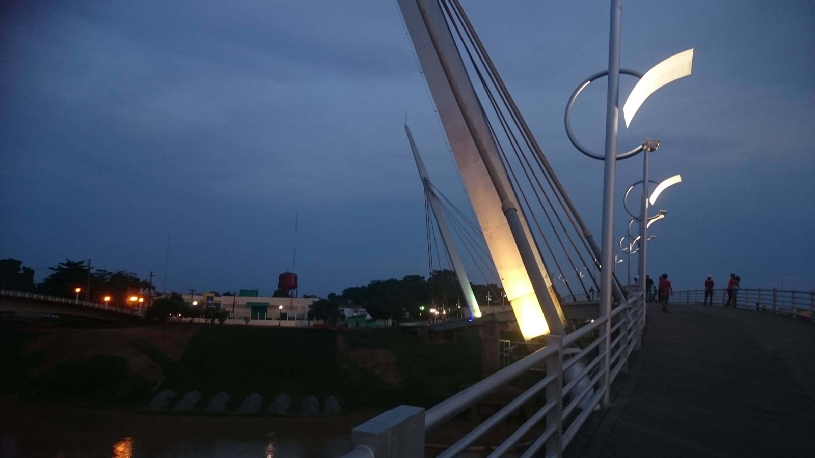 Passarela Joaquim Macedo, em Rio Branco