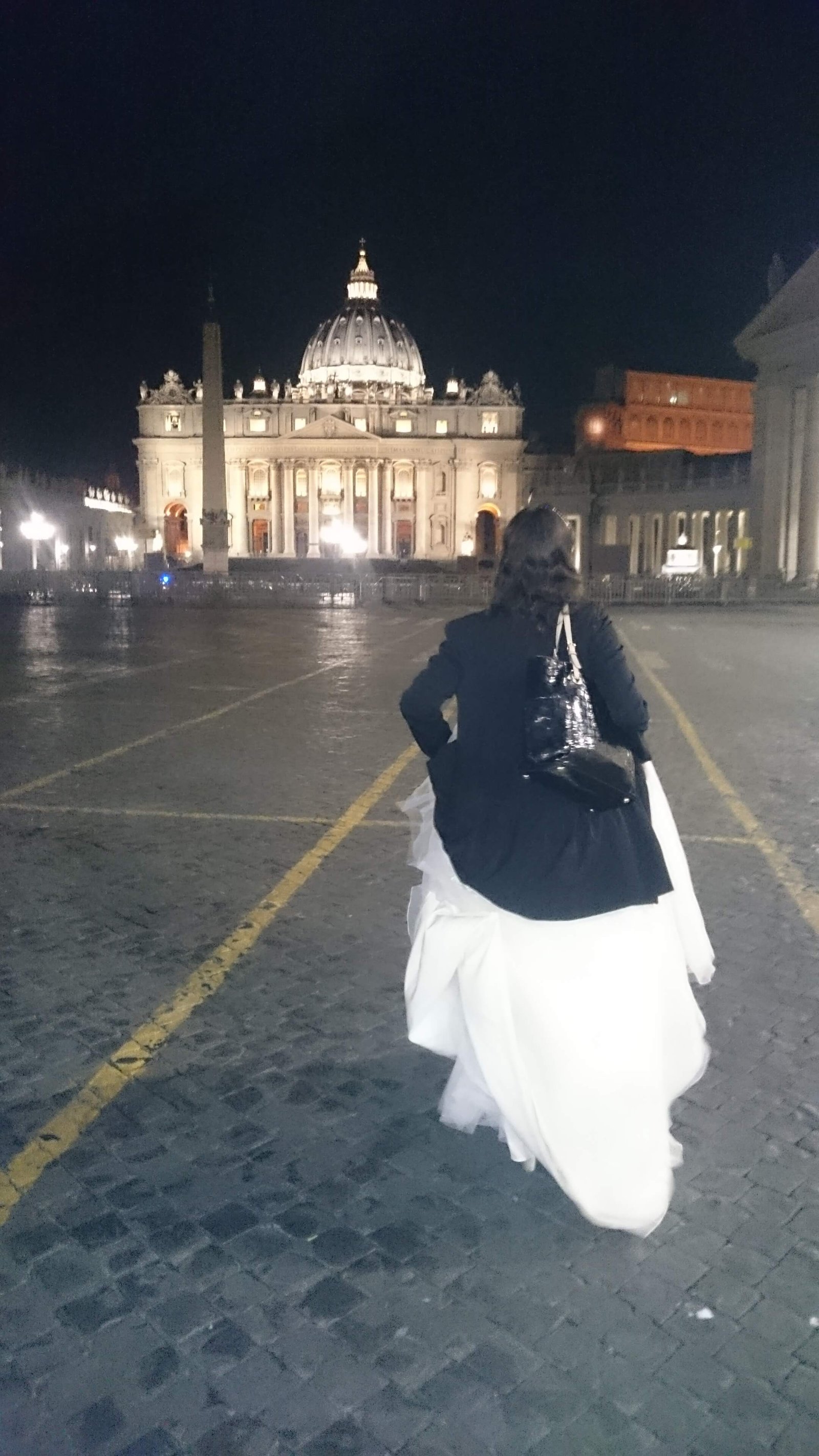 Chegar de madrugada é a dica para o encontro de recém casados com o Papa Francisco