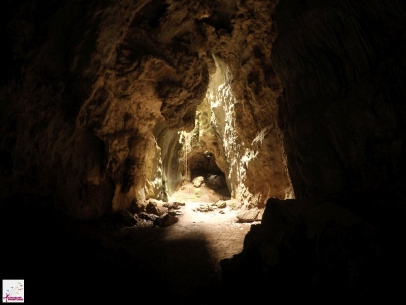 Gruta Casa da Pedra, em Tiradentes Gruta Casa da Pedra, em Tiradentes