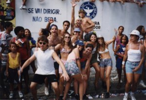 A galera na pipoca do carnaval de Salvador em 1998
