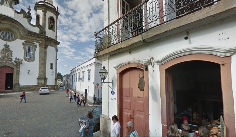 Taberna d'Omar em frente à Igreja Nossa Senhora do Carmo - Foto: Google Earth Taberna d'Omar em frente à Igreja Nossa Senhora do Carmo - Foto: Google Earth