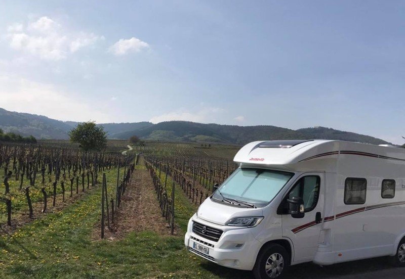 motorhome em vinícola da Europa