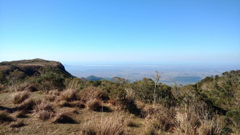 Da trilha do Canyon Fortaleza dá pra ver o mar