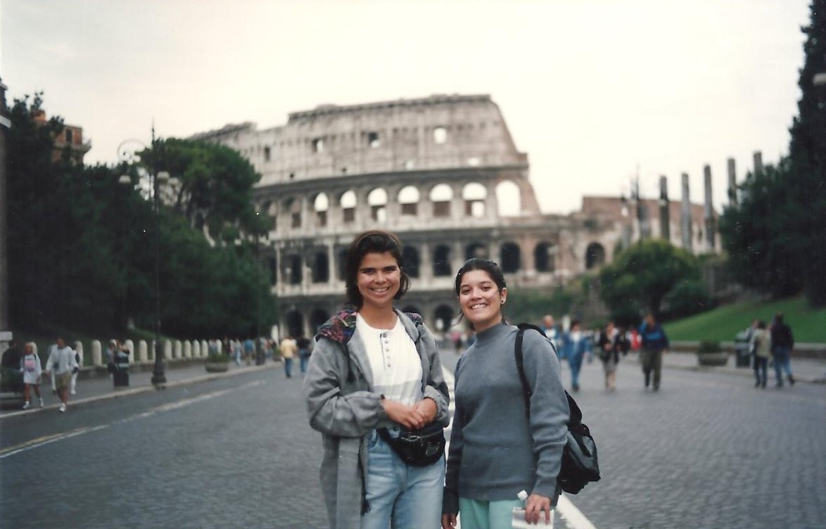 Eu e Ju com o Coliseu ao fundo, Roma Eu e Ju com o Coliseu ao fundo, Roma