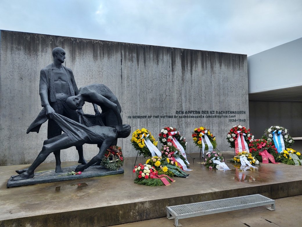 Campo de concentração de Sachsenhausen, próximo a Berlim Campo de concentração de Sachsenhausen, próximo a Berlim