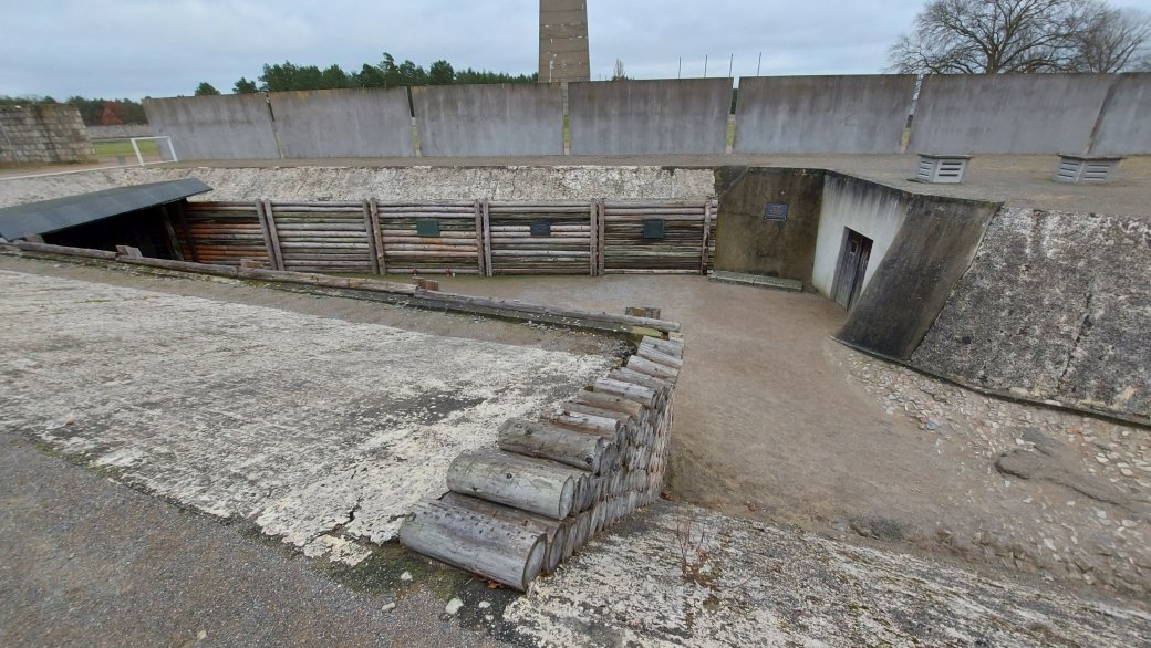 Campo de concentração de Sachsenhausen, próximo a Berlim Campo de concentração de Sachsenhausen, próximo a Berlim