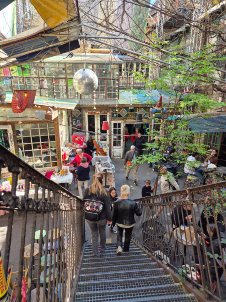 Szimpla Kert - bar de ruínas em Budapeste