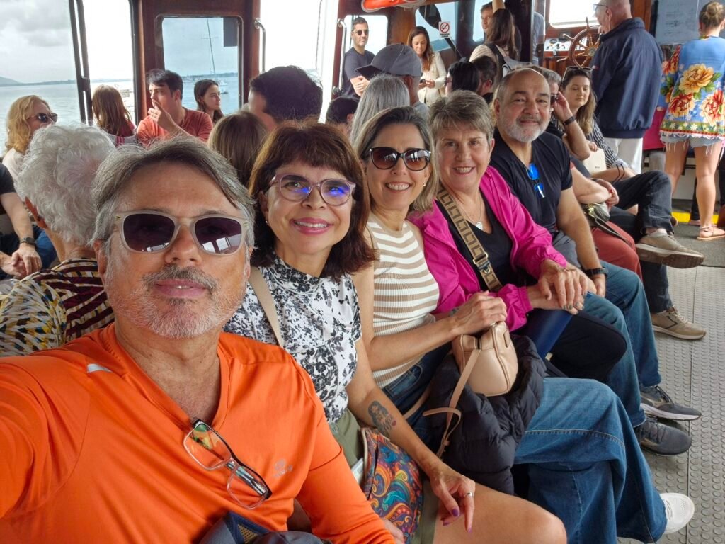 Barquinho na Costa da Lagoa - Floripa